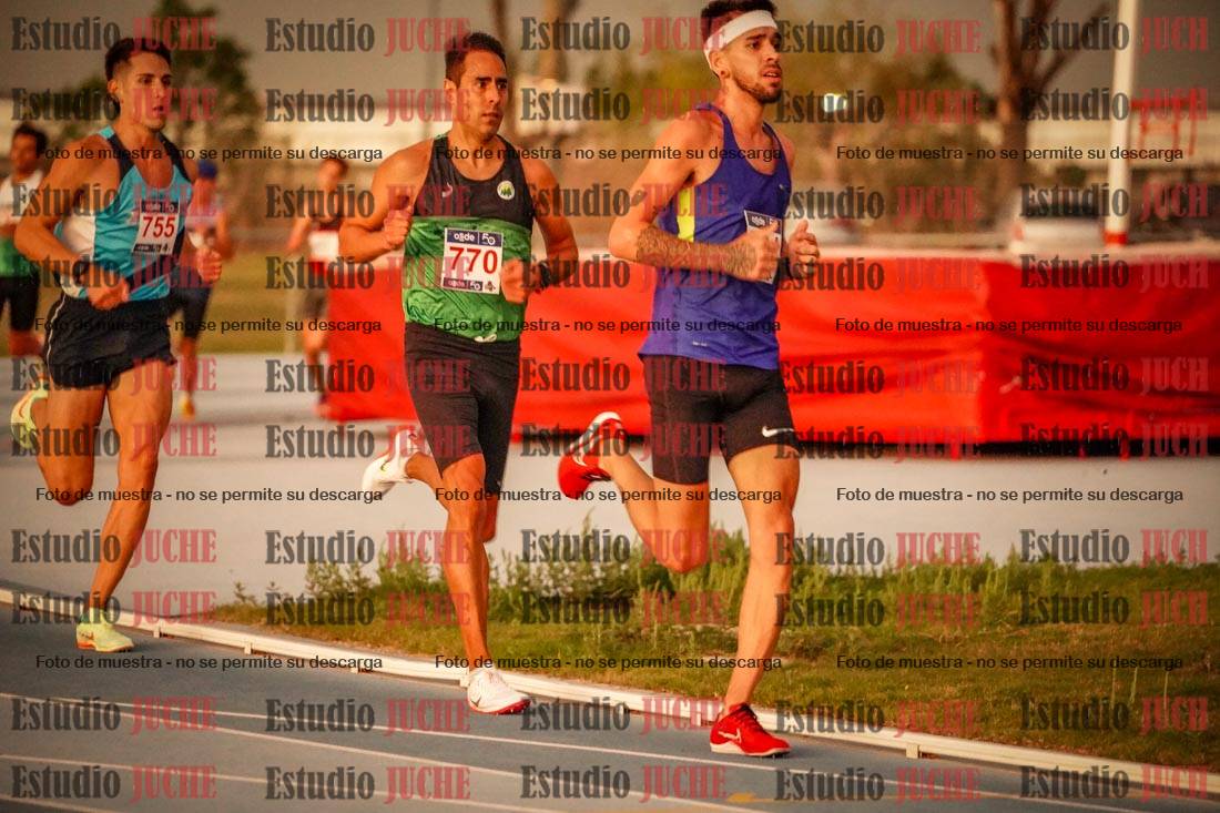 Fotos de los 3000 m llanos de varones