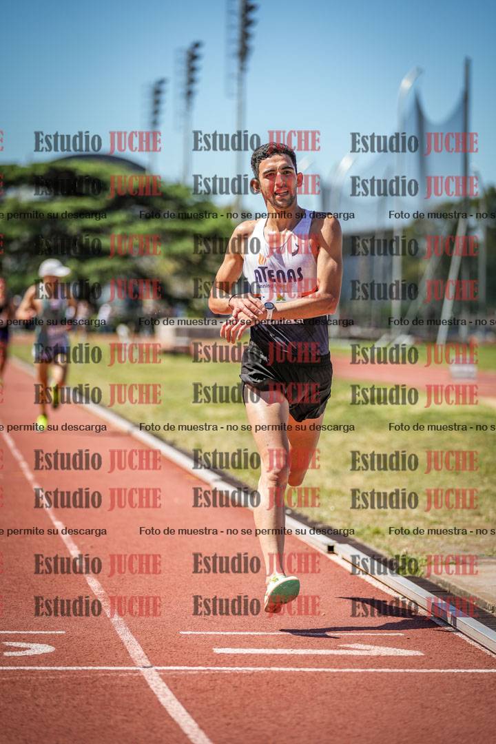 Fotos de los 3000 m con obstáculos de varones