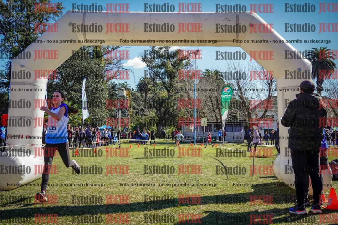 Fotos de la llegada del cross de 2000 m