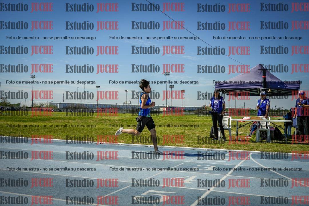 Fotos de los 2000 m con obstáculos de varones