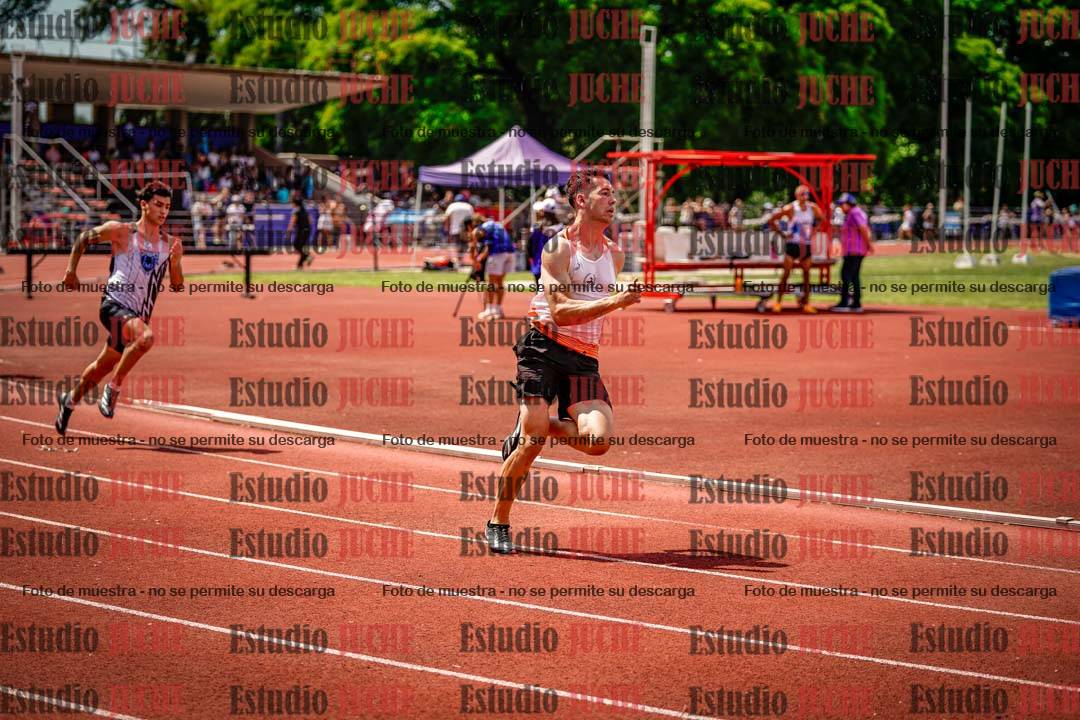 Fotos de los 400 m llanos de varones