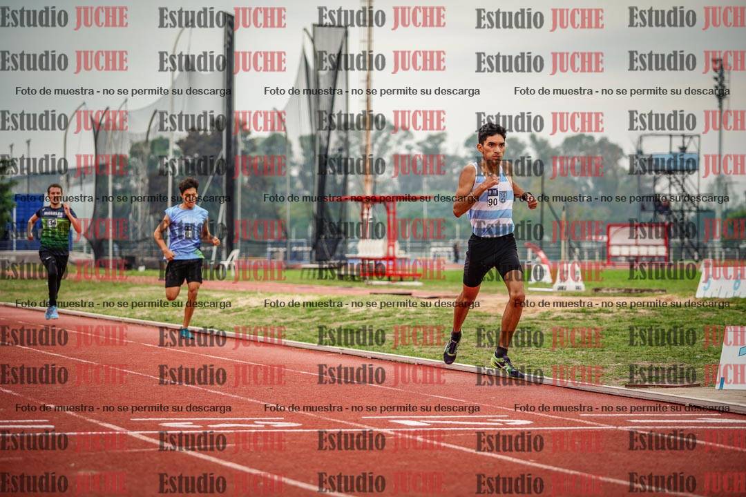 Fotos de los 800 m llanos de varones