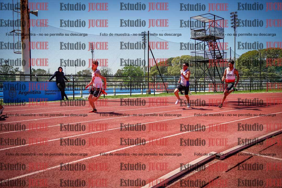 Fotos de los 200 m llanos de varones