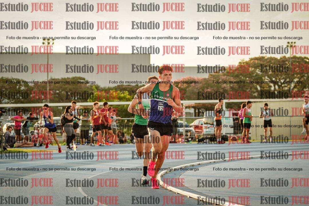 Fotos de los 3000 m llanos de varones