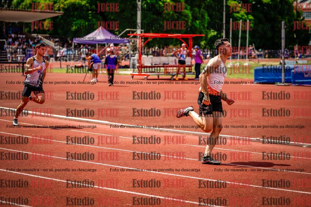 Fotos de los 400 m llanos de varones