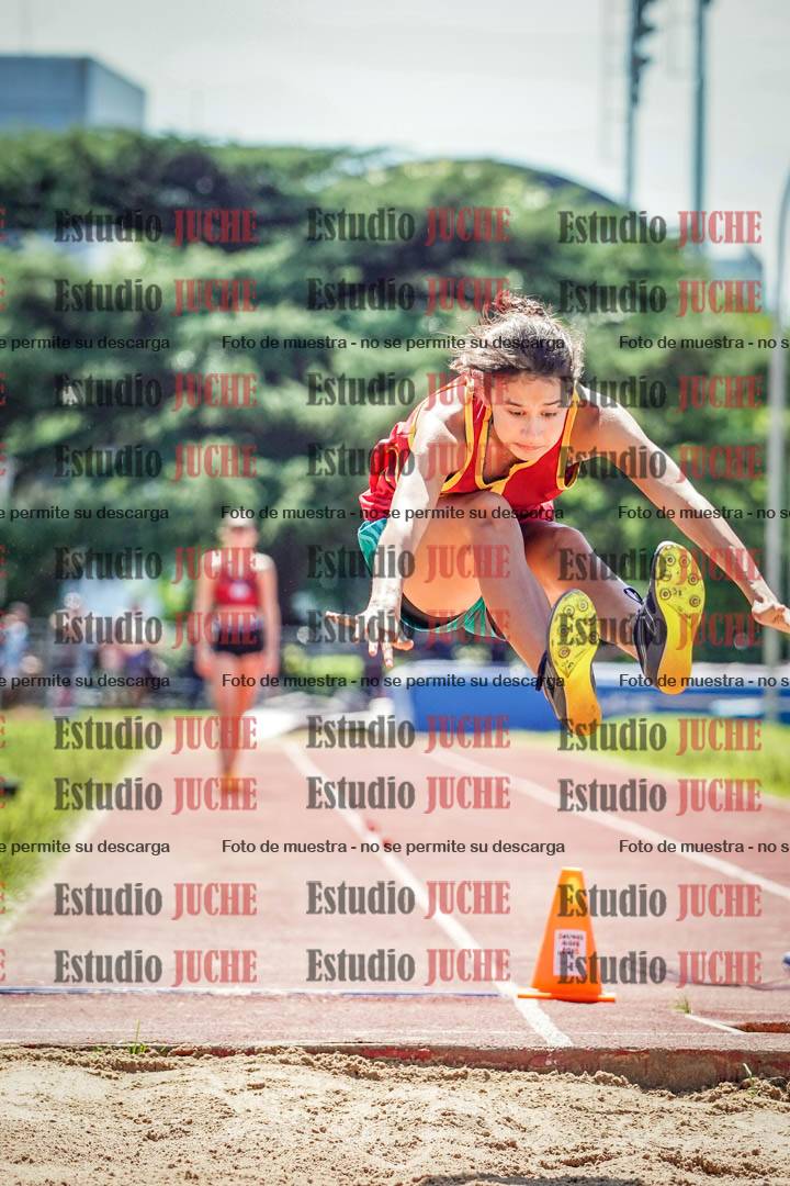 Fotos del salto en largo de mujeres
