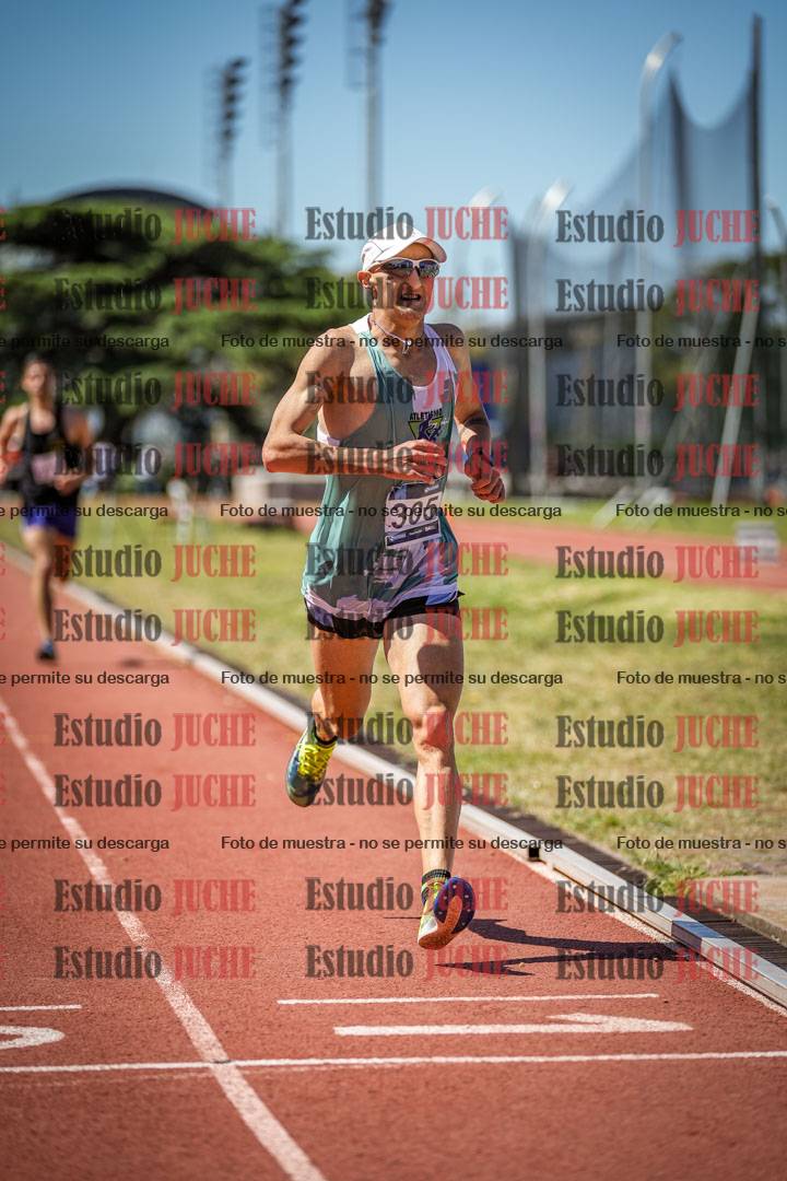 Fotos de los 3000 m con obstáculos de varones