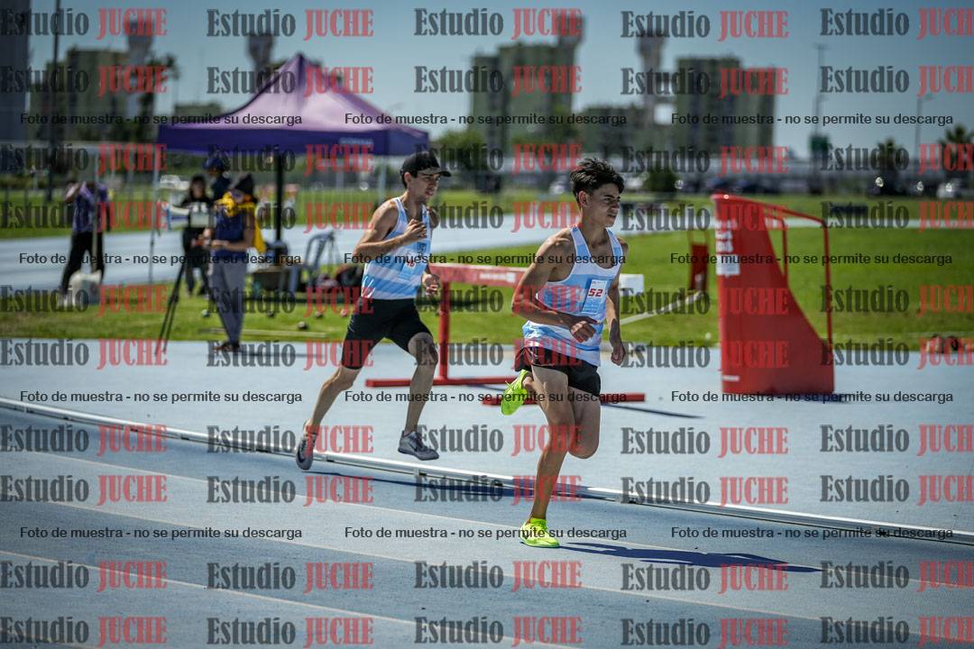 Fotos de los 800 m llanos de varones