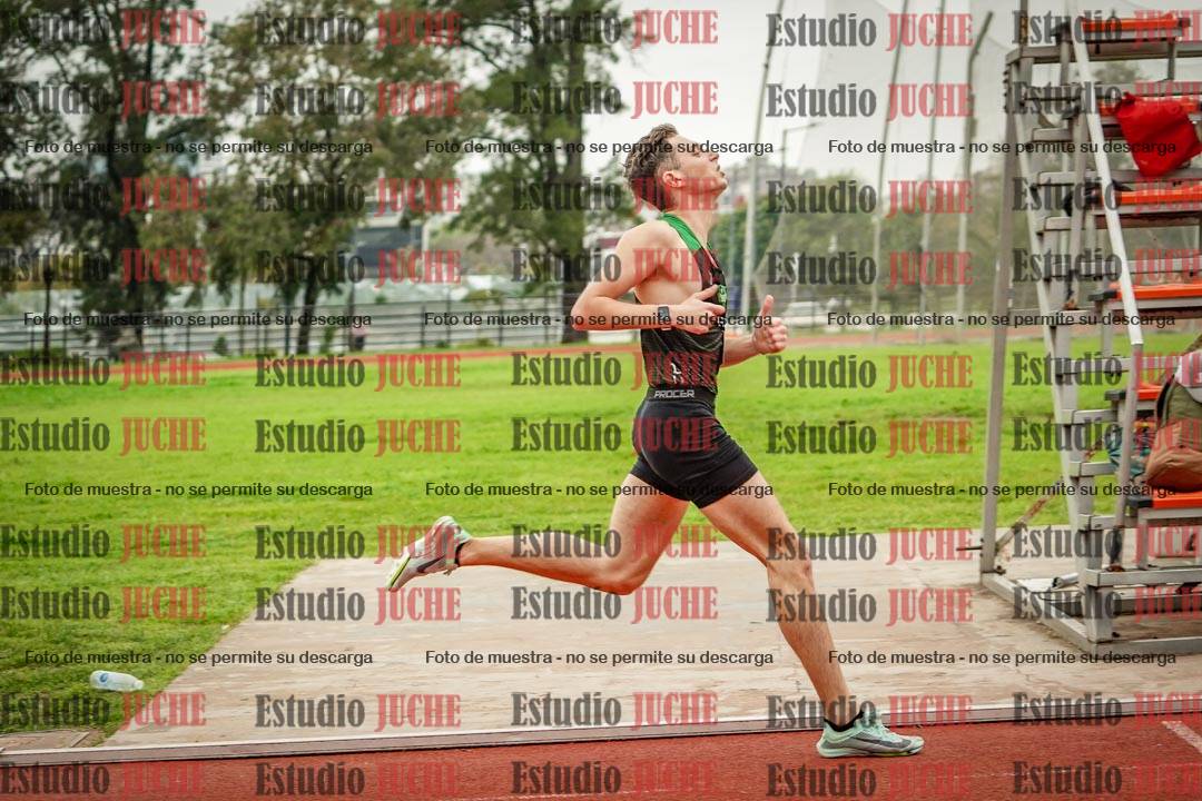 Fotos de los 800 m llanos de varones