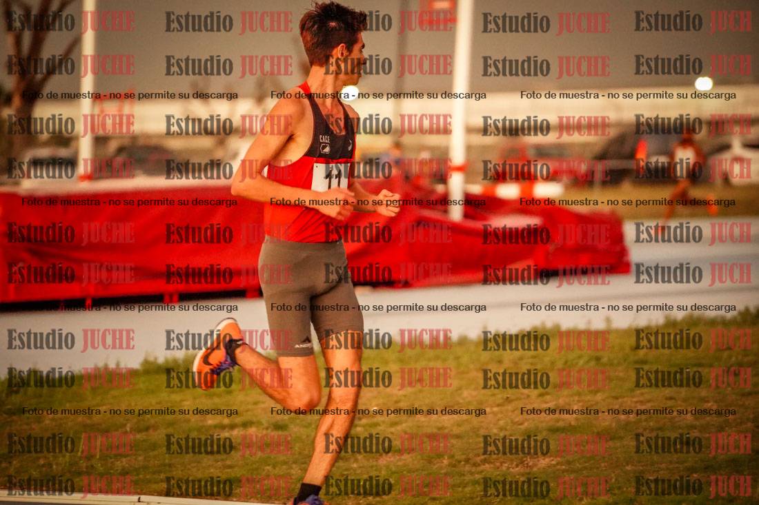 Fotos de los 3000 m llanos de varones