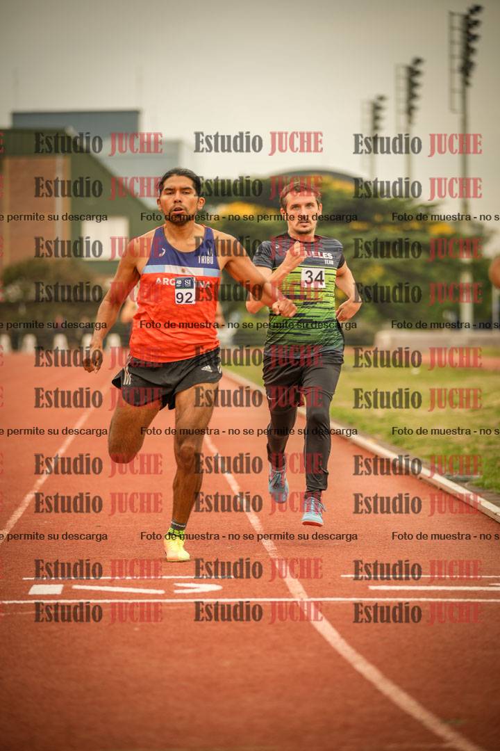 Fotos de los 800 m llanos de varones
