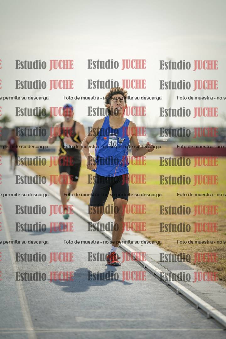 Fotos de los 800 m llanos de varones