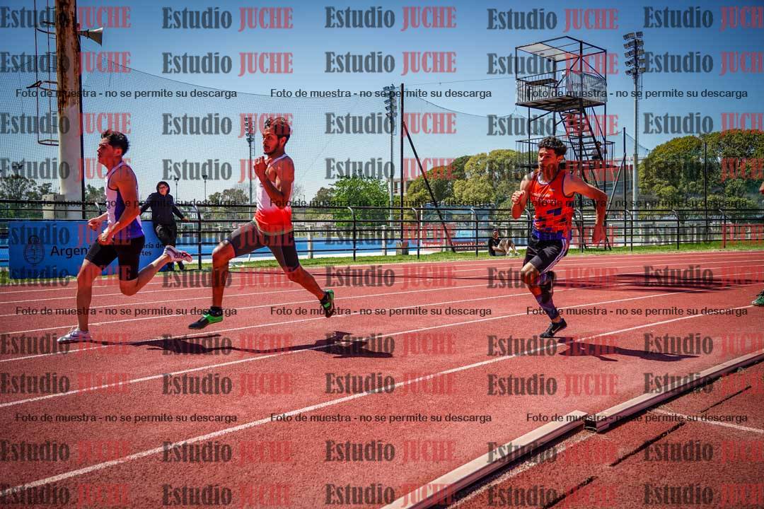 Fotos de los 200 m llanos de varones