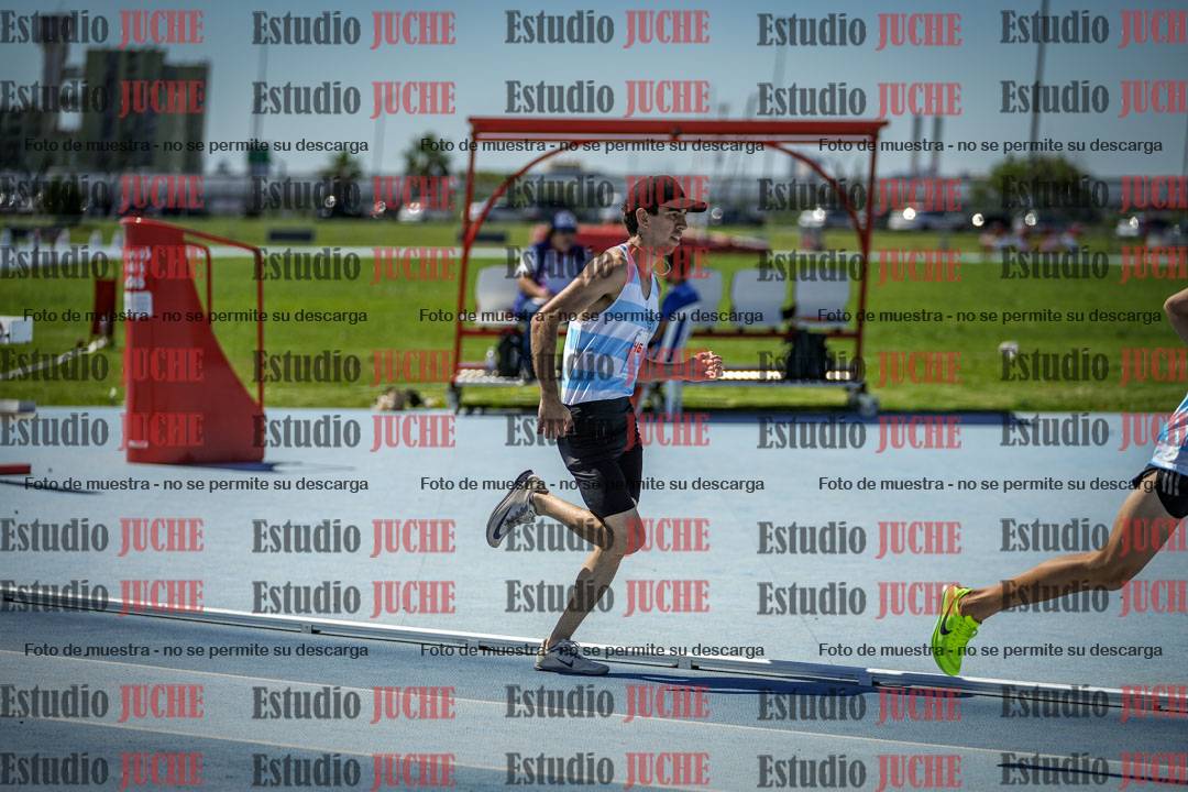 Fotos de los 800 m llanos de varones
