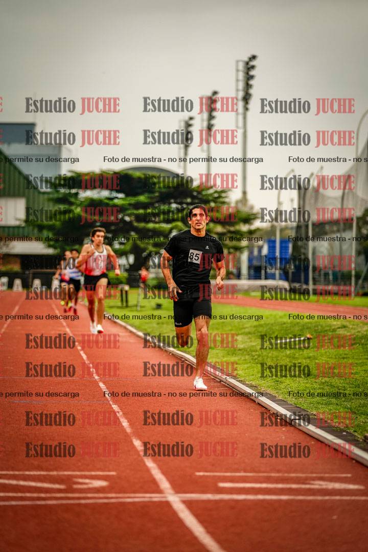 Fotos de los 800 m llanos de varones