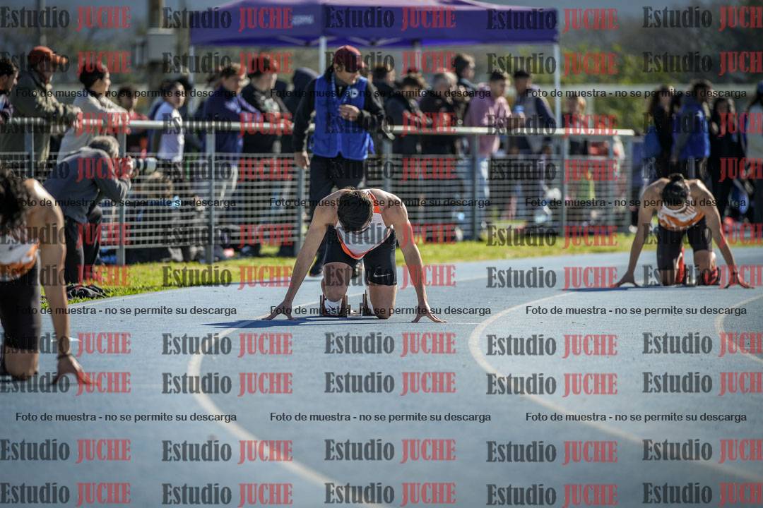 Fotos de los 400 m llanos de varones