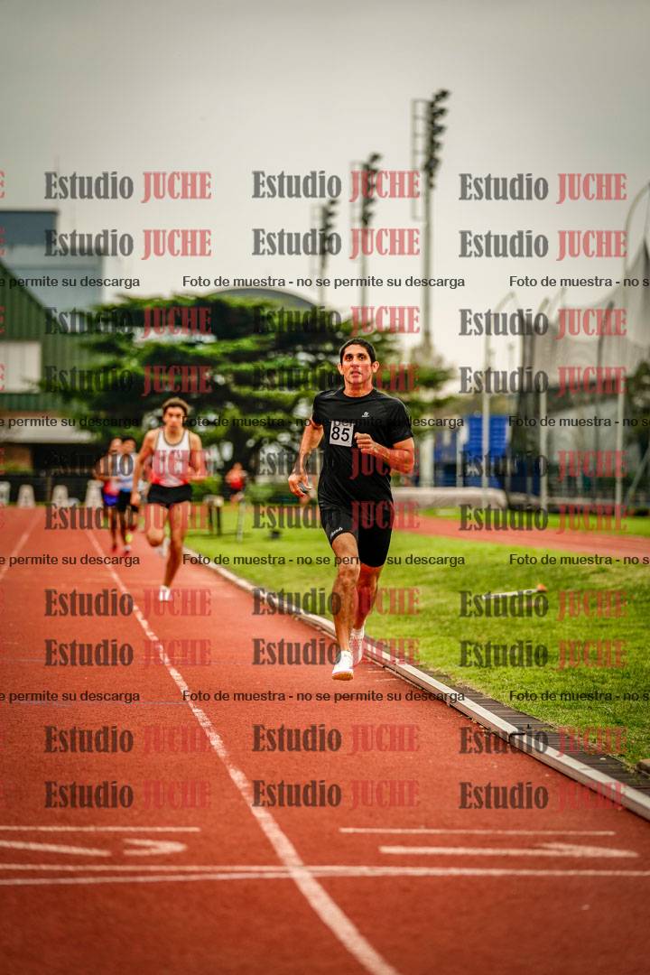 Fotos de los 800 m llanos de varones
