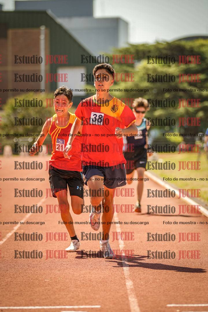 Fotos de los 600 m llanos de varones