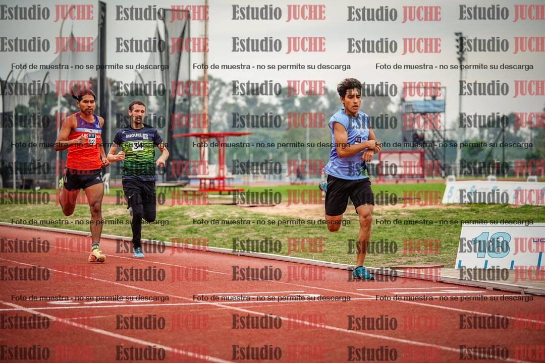 Fotos de los 800 m llanos de varones
