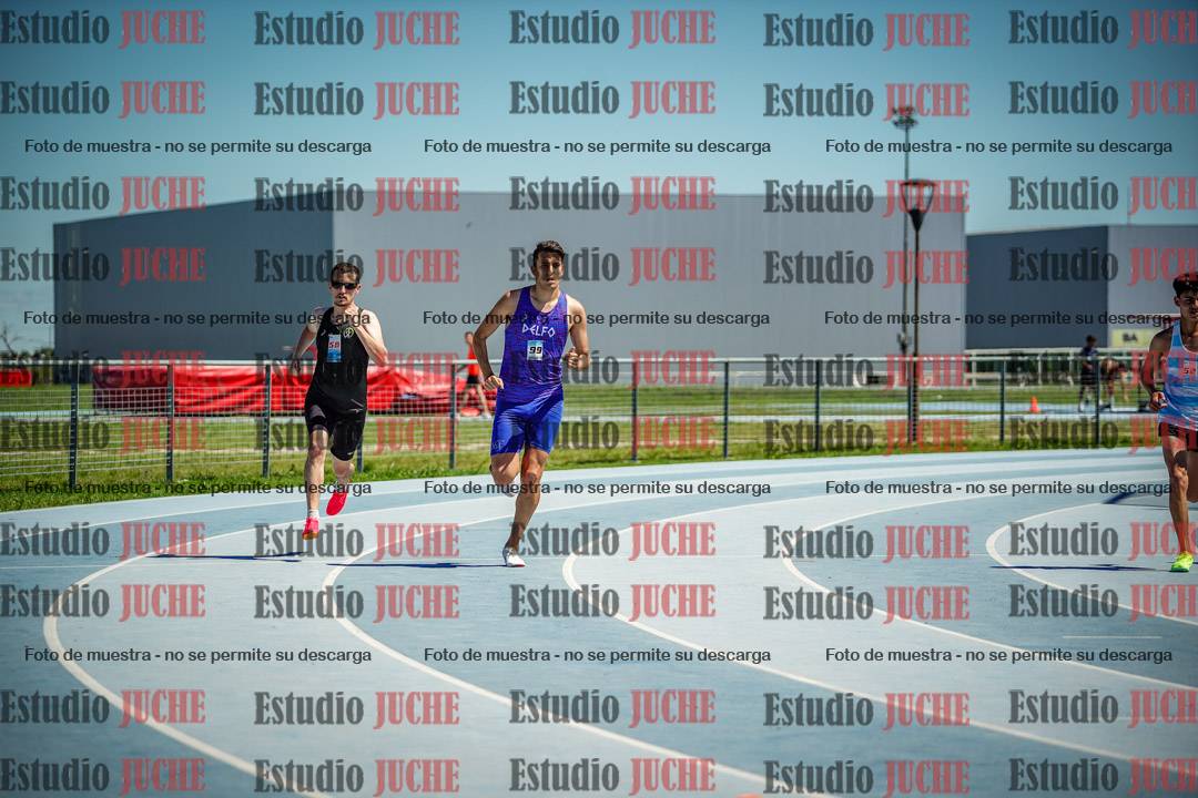 Fotos de los 800 m llanos de varones