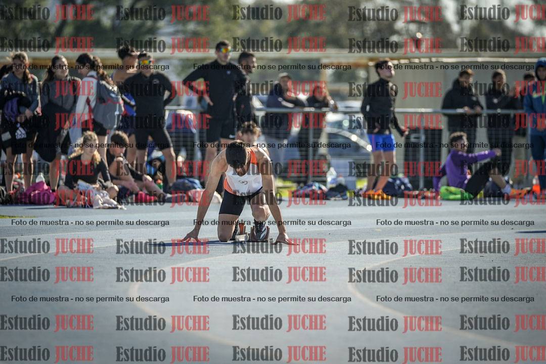Fotos de los 400 m llanos de varones