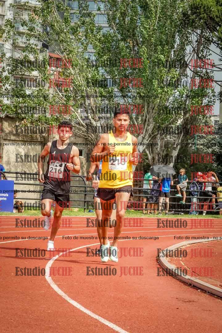 Fotos de los 3000 m llanos de varones