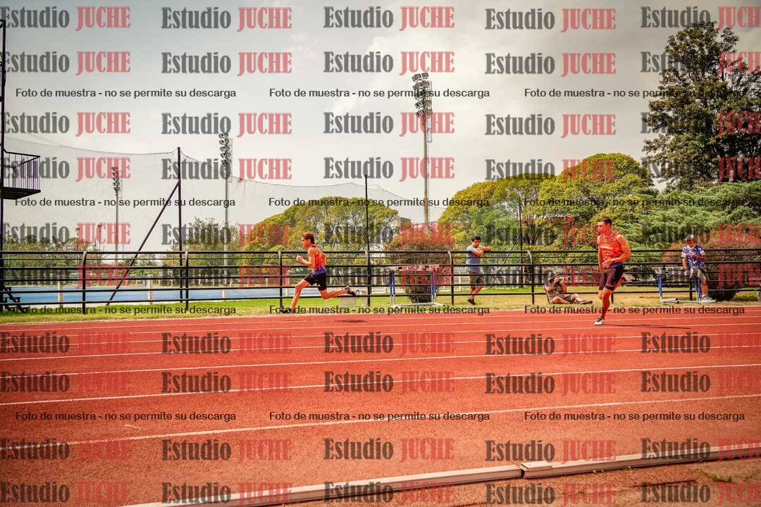 Fotos de los 200 m llanos de varones