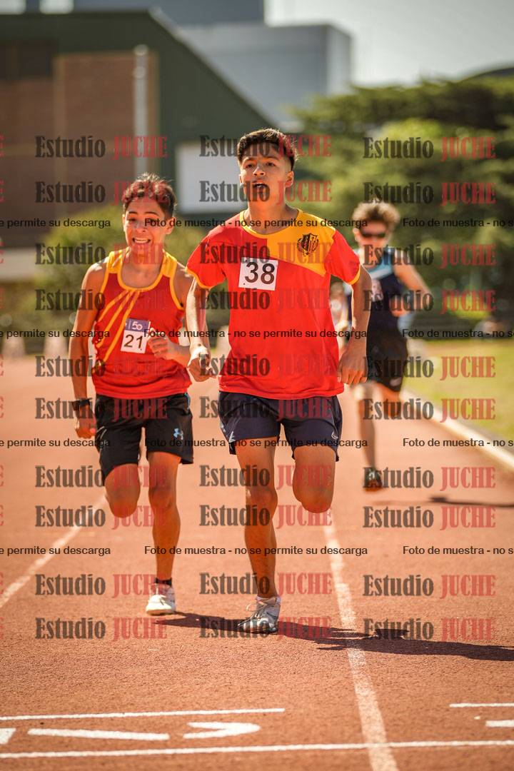 Fotos de los 600 m llanos de varones