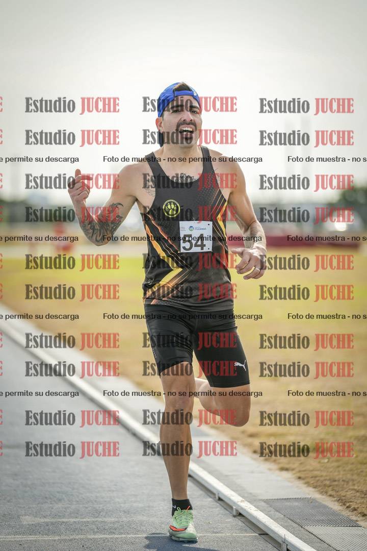 Fotos de los 800 m llanos de varones