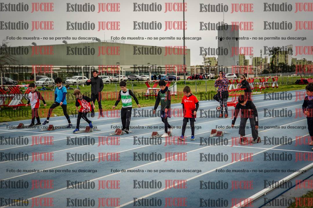 Fotos de los 50 m llanos de varones - U12