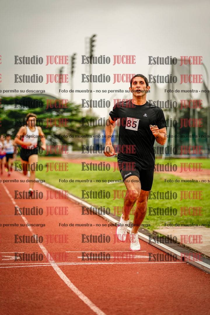 Fotos de los 800 m llanos de varones