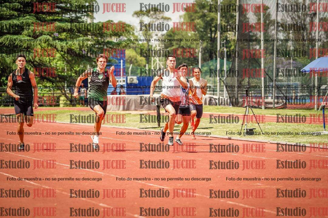 Fotos de los 400 m llanos de varones