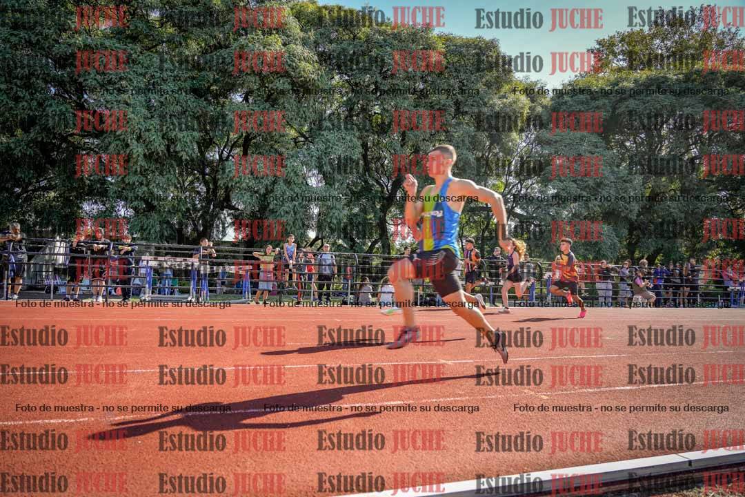 Fotos de los 100 m llanos de varones