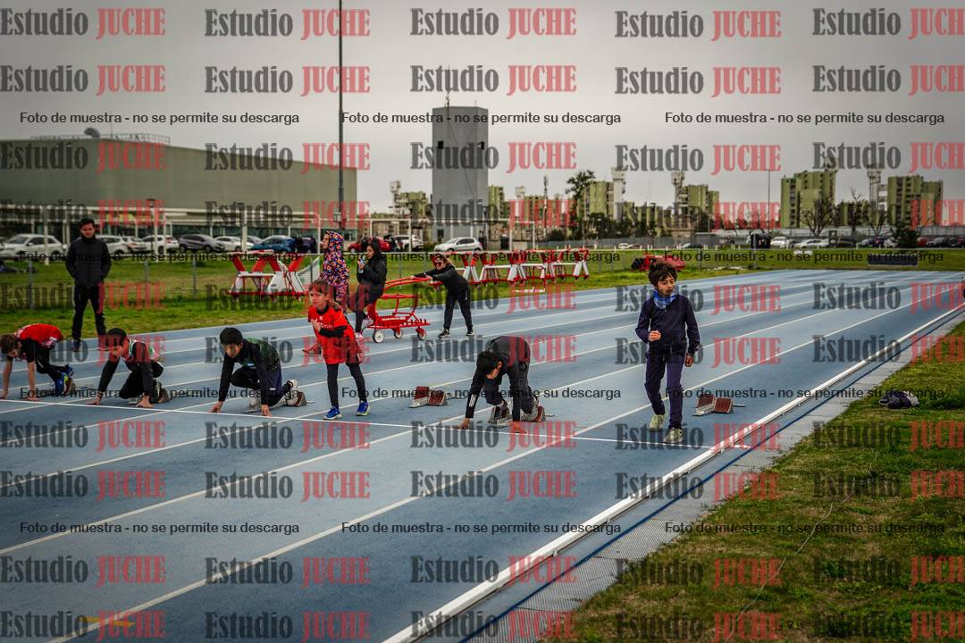 Fotos de los 50 m llanos de varones - U12