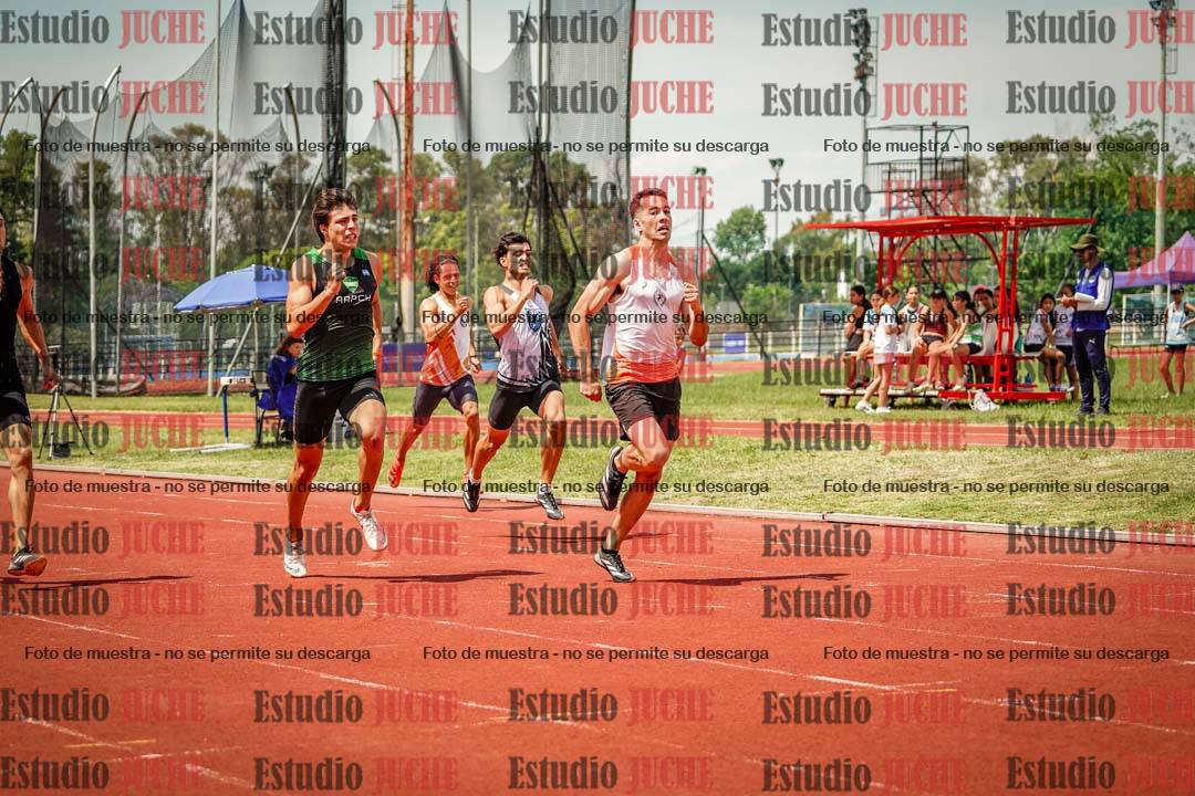 Fotos de los 400 m llanos de varones