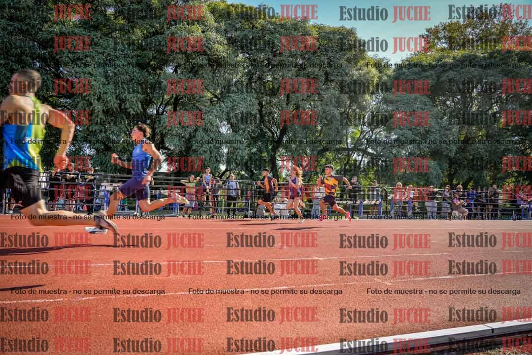 Fotos de los 100 m llanos de varones