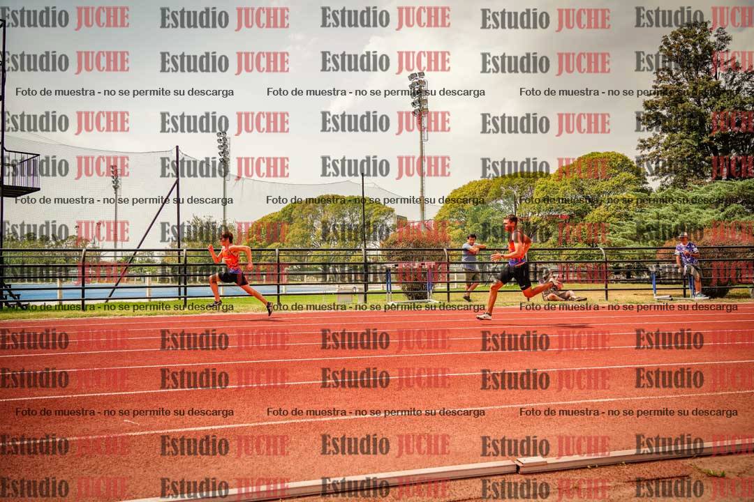 Fotos de los 200 m llanos de varones