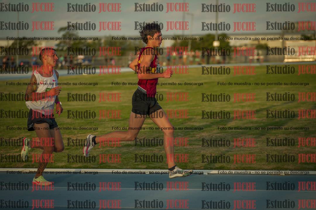 Fotos de los 3000 m llanos de varones