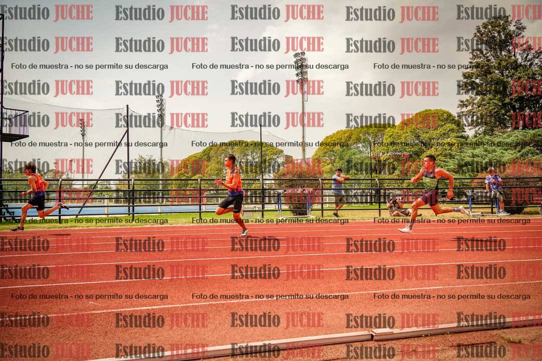 Fotos de los 200 m llanos de varones