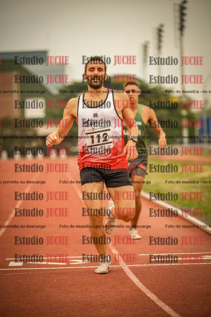 Fotos de los 800 m llanos de varones