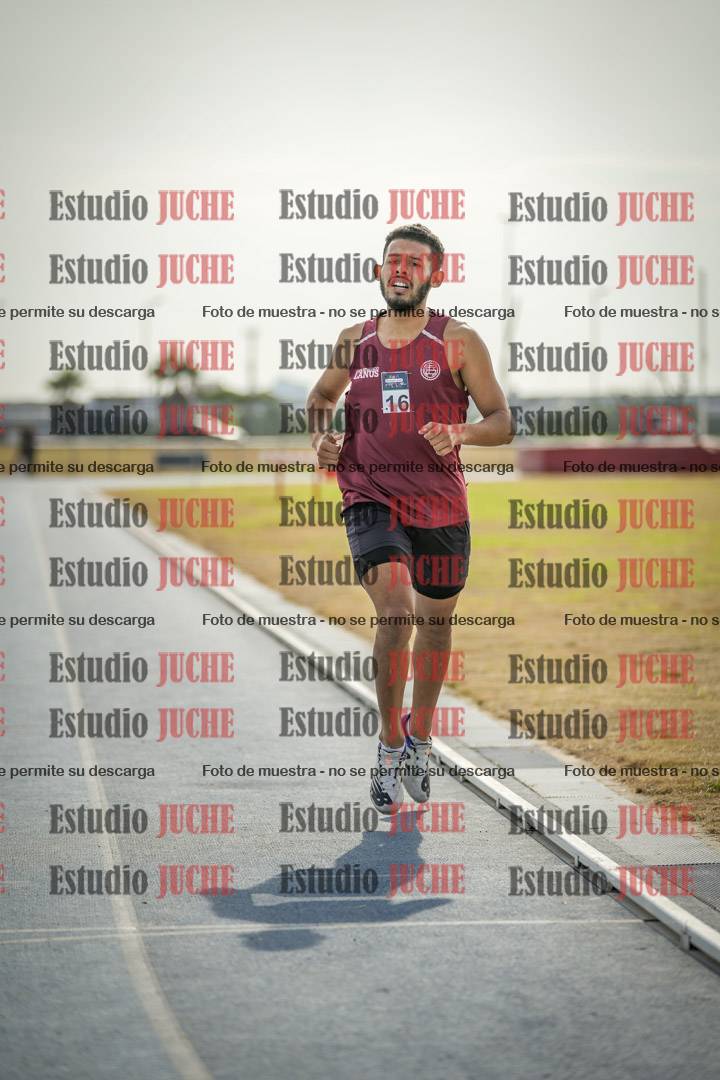 Fotos de los 800 m llanos de varones