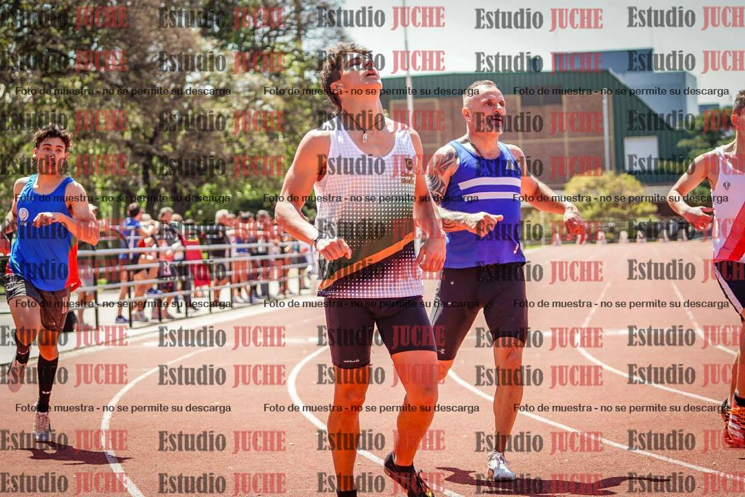 Fotos de los 200 m llanos de varones