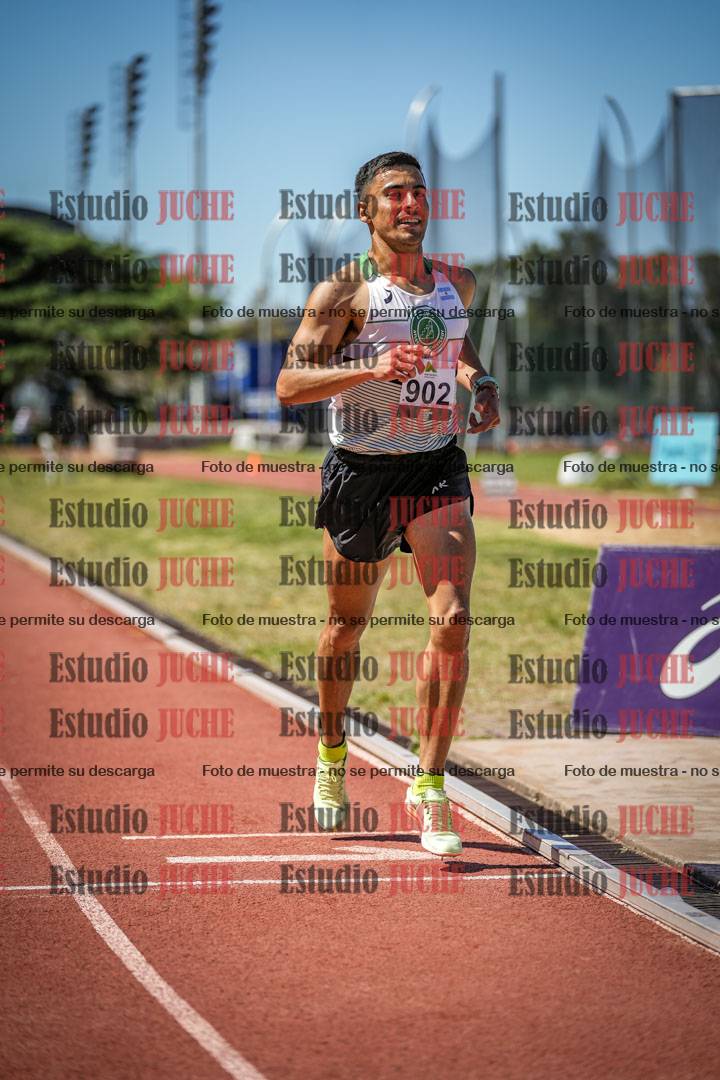 Fotos de los 3000 m con obstáculos de varones