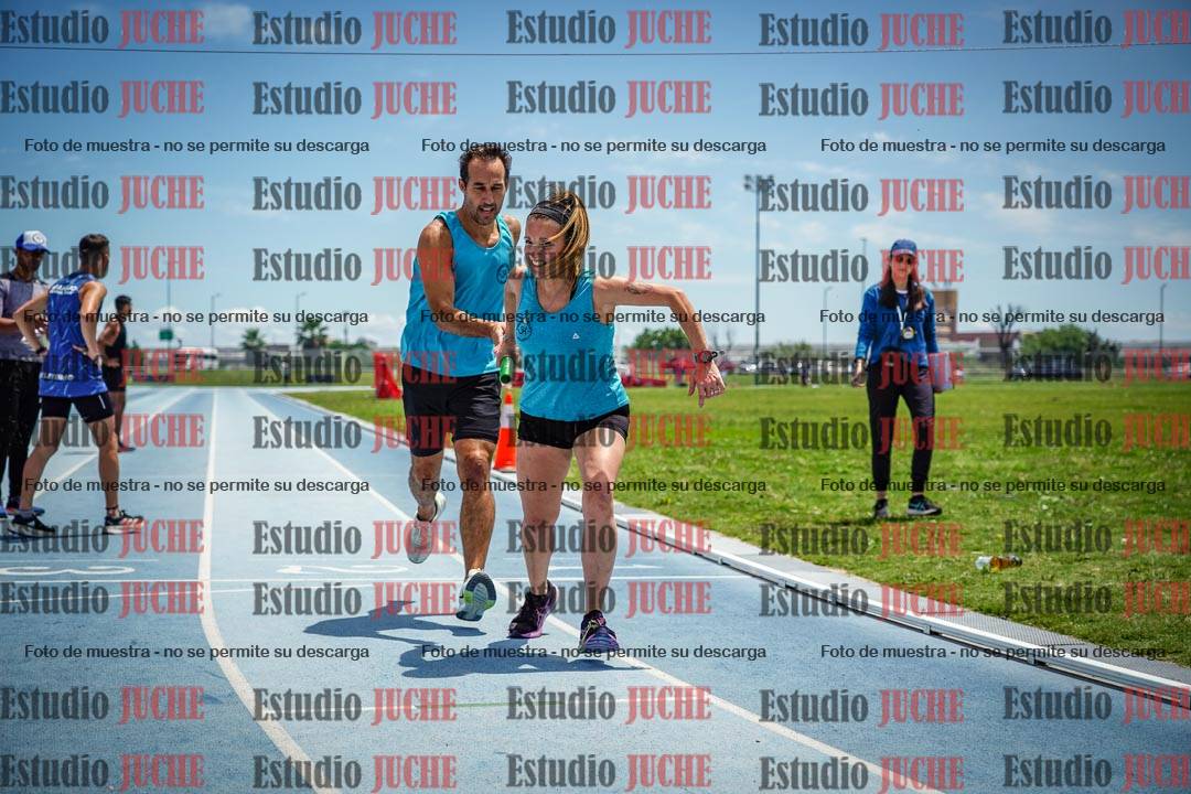 Fotos durante el transcurso de los relevos 20' para running teams - serie 2