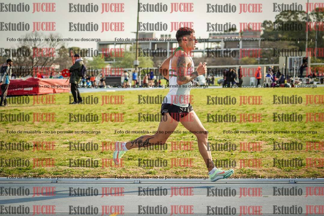 Fotos de los 3000 m llanos de varones
