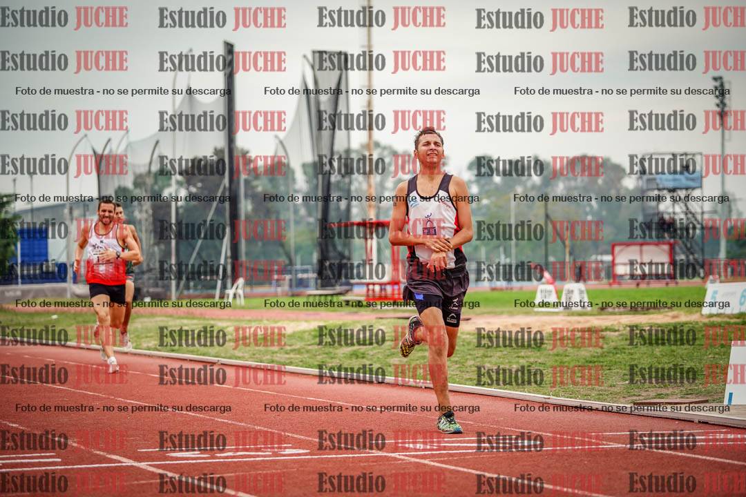 Fotos de los 800 m llanos de varones