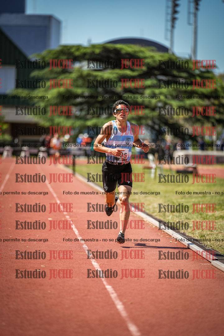 Fotos de los 3000 m con obstáculos de varones
