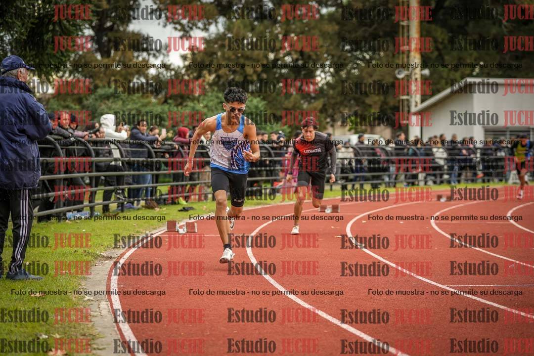 Fotos de los 400 m llanos de varones
