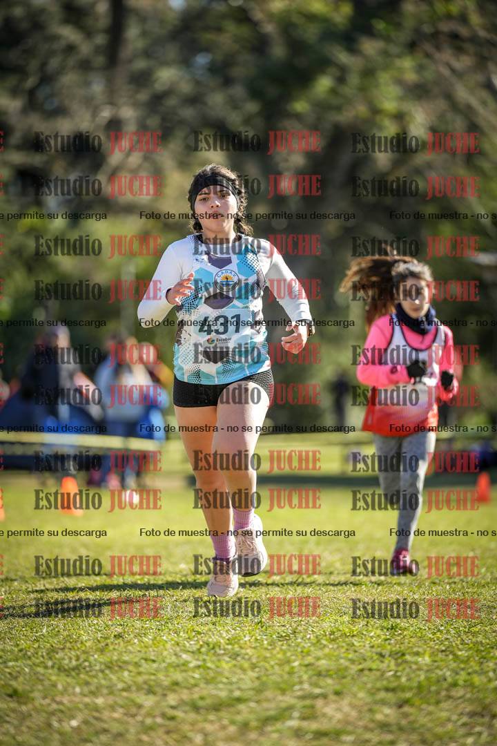 Fotos de la llegada del cross de 2000 m