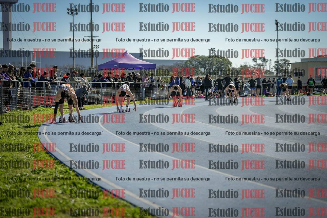 Fotos de los 400 m llanos de varones